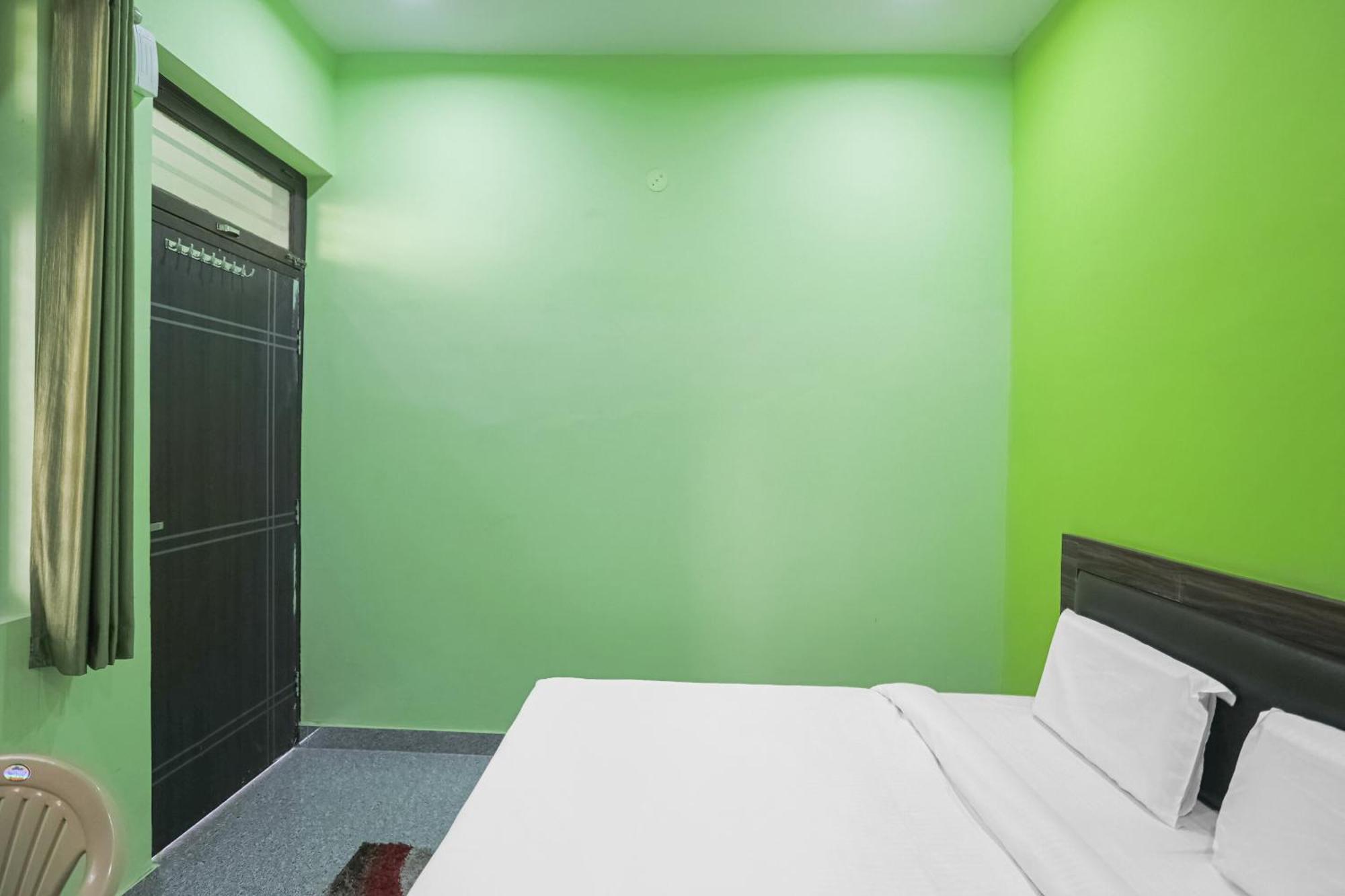 Capital O 85839 Hotel A-one Manesar Esterno foto