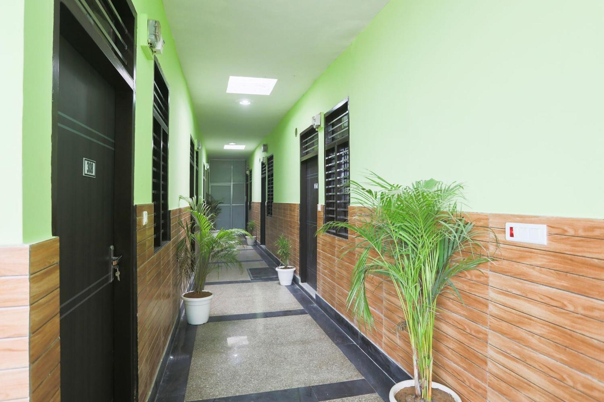 Capital O 85839 Hotel A-one Manesar Esterno foto