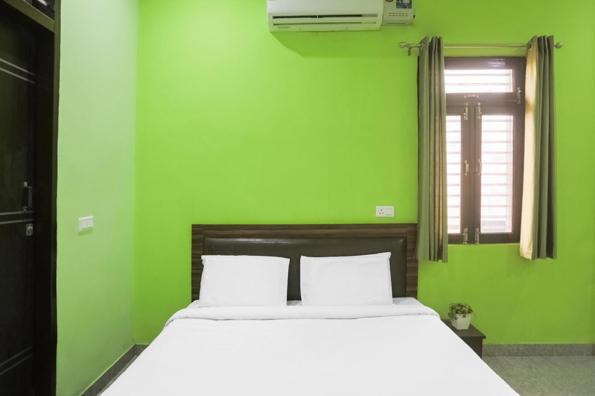 Capital O 85839 Hotel A-one Manesar Esterno foto