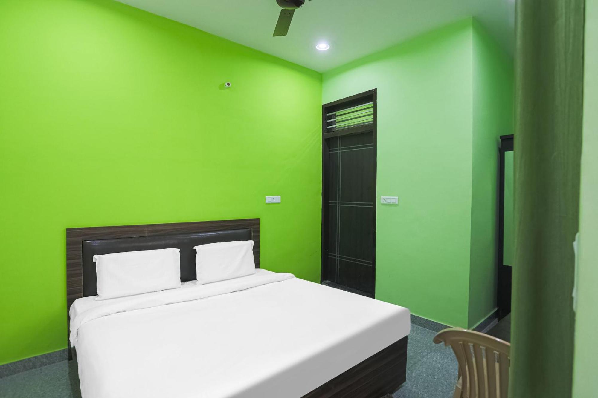 Capital O 85839 Hotel A-one Manesar Esterno foto