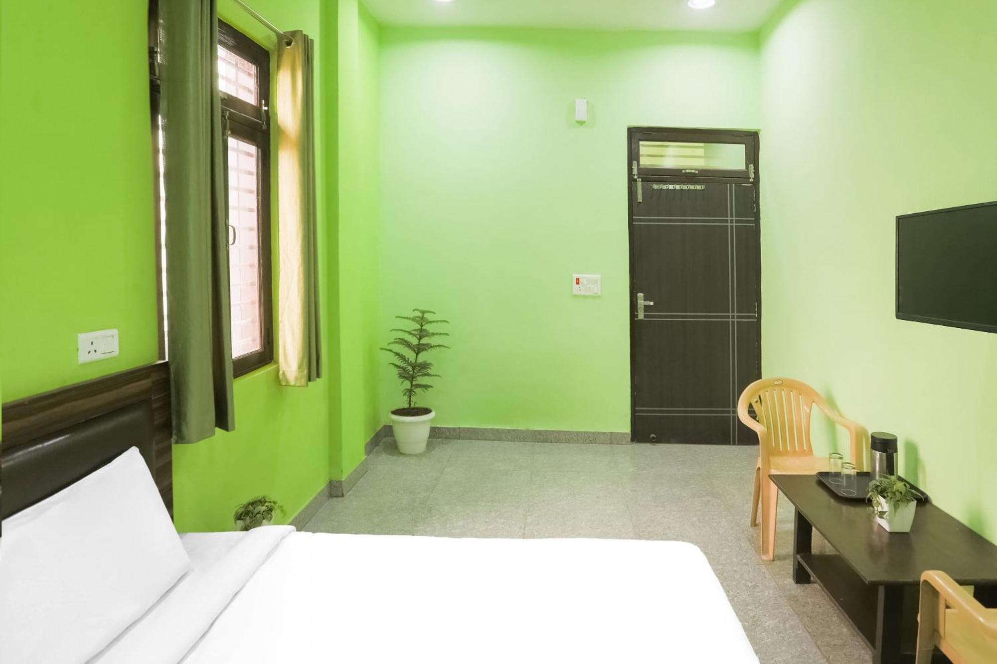 Capital O 85839 Hotel A-one Manesar Esterno foto