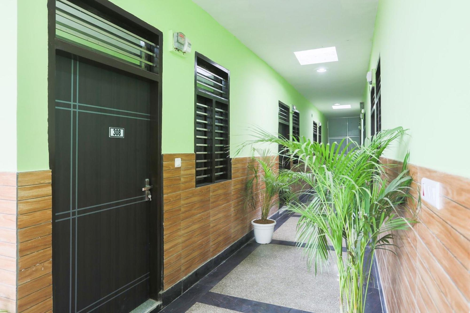 Capital O 85839 Hotel A-one Manesar Esterno foto